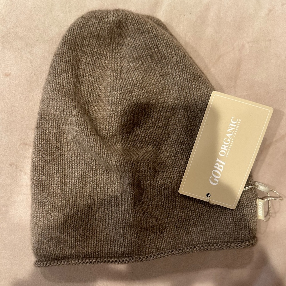 NWT Gobi Cashmere Knit Beanie Hat